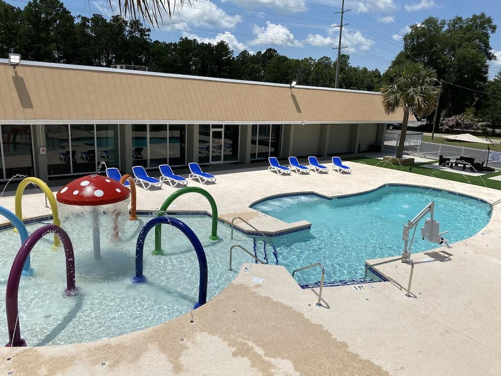 Quality Inn & Suites Pawleys Island Exteriör bild
